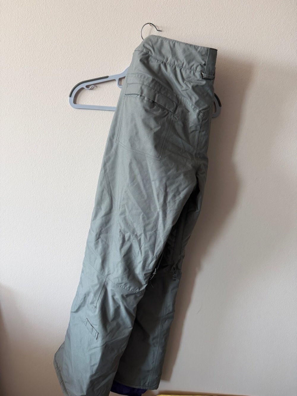 Burton Women's Snow snowboard ski Pants in grey